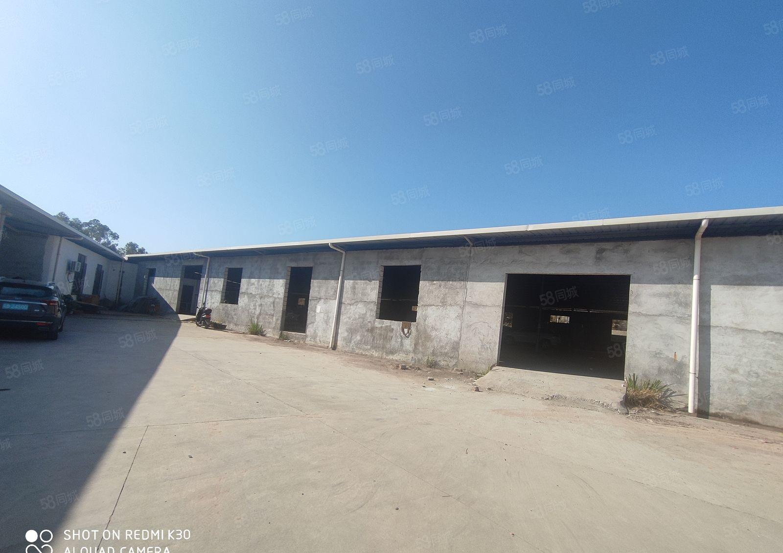 独门独院厂房，可以进大车，按实际面积出租。