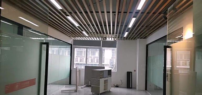 大亚湾西区新出500平米原房东红本厂房出租现成装修