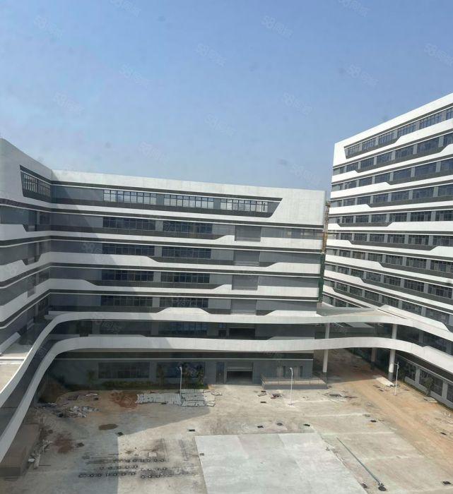 大亚湾临深片区，全新大园区！有大型停车场