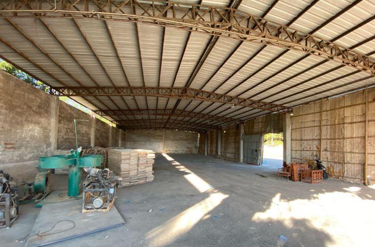 龙溪镇周边无居民铁皮厂房600平方空地1200低价出租