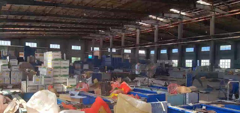 园洲高速口3800平水电到车间 带行车，周边无居民