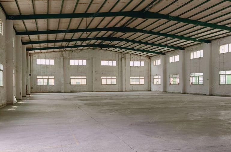 石湾镇村委独院厂房出租7500方，可以分租，可做塑胶喷油喷漆