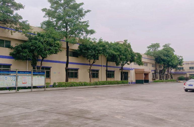 石湾村委独院单一层厂房底价出租5000平，空地超大，包办环评