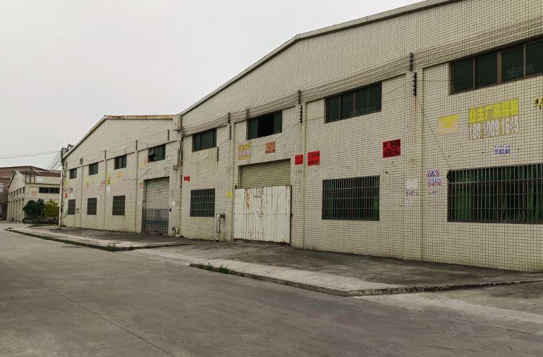 园洲独院砖墙厂房低价出租3800平方，周边无居民。证件齐全。