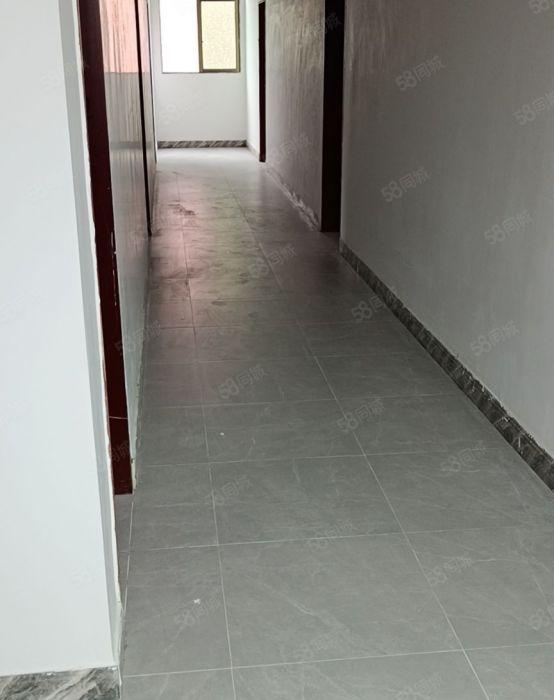 园洲原房东独院厂房仓库低价出租3500平，证件齐全，可办环评