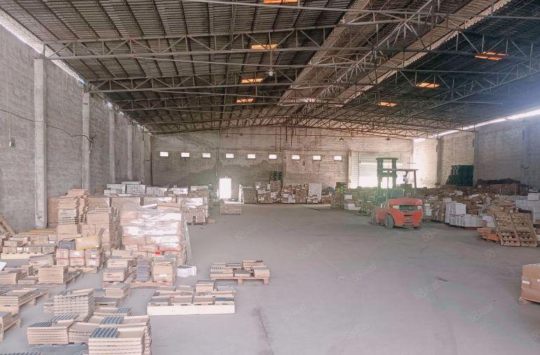 博罗石湾独院厂房出租1300平，现成装修高速出口旁，价格便宜