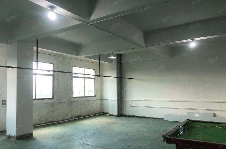 石湾老城区1楼房500平方水电齐全层高5米带装修。