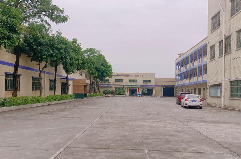 石湾村委独院单一层厂房底价出租5000平，空地超大，包办环评