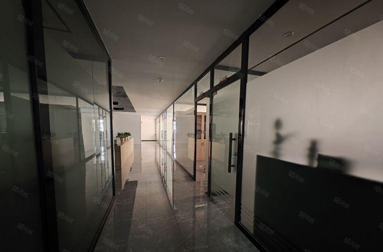 电池组装加工看过来分租3000平豪华装修办公 地坪