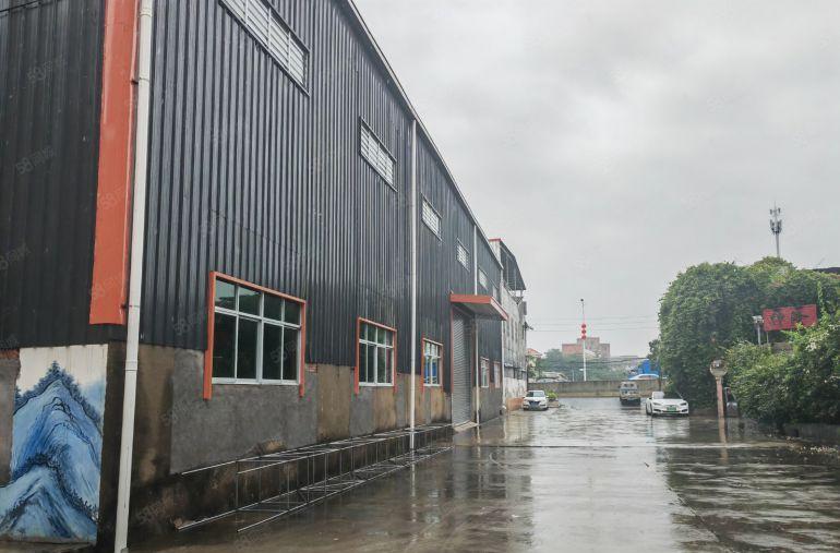 高速路口附近原房东刚刚建好钢构滴水9米