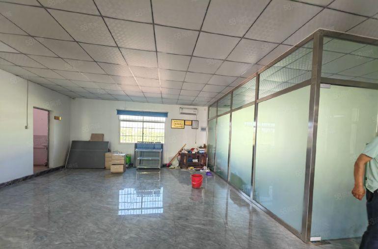 砖墙到顶独院单一层带豪华办公室装修