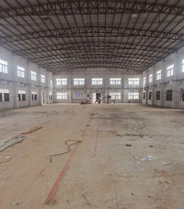 博罗龙溪靠近桥头钢结构园区1500平方起租滴水9米空地超大