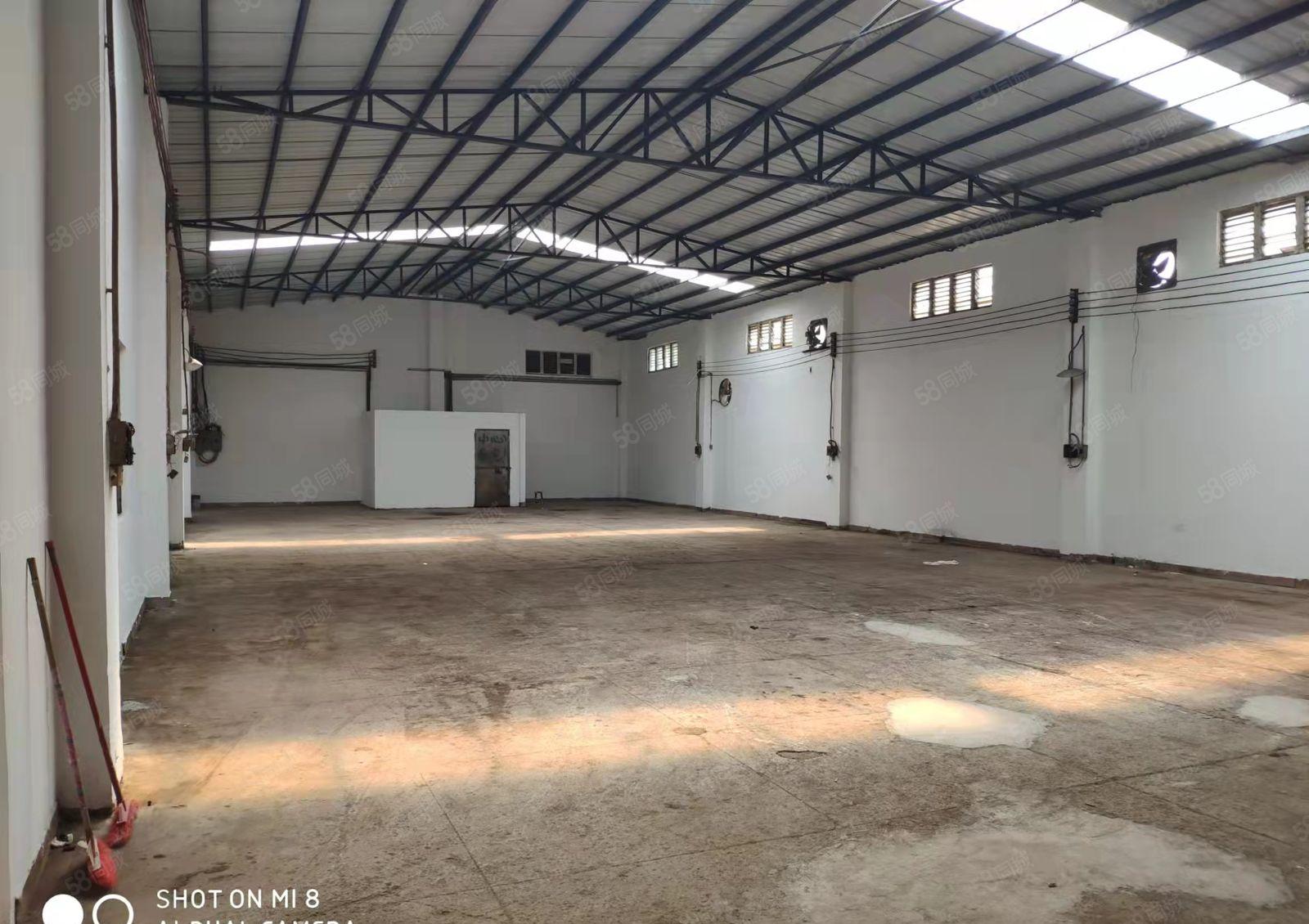 石湾镇独门独院2000平方厂房出租，证件齐全