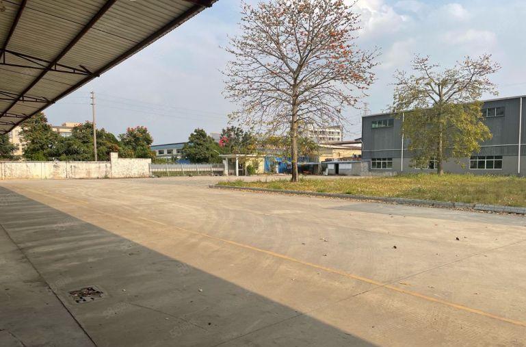 博罗石湾镇独院砖墙到顶厂房出租空地超大货车可掉头