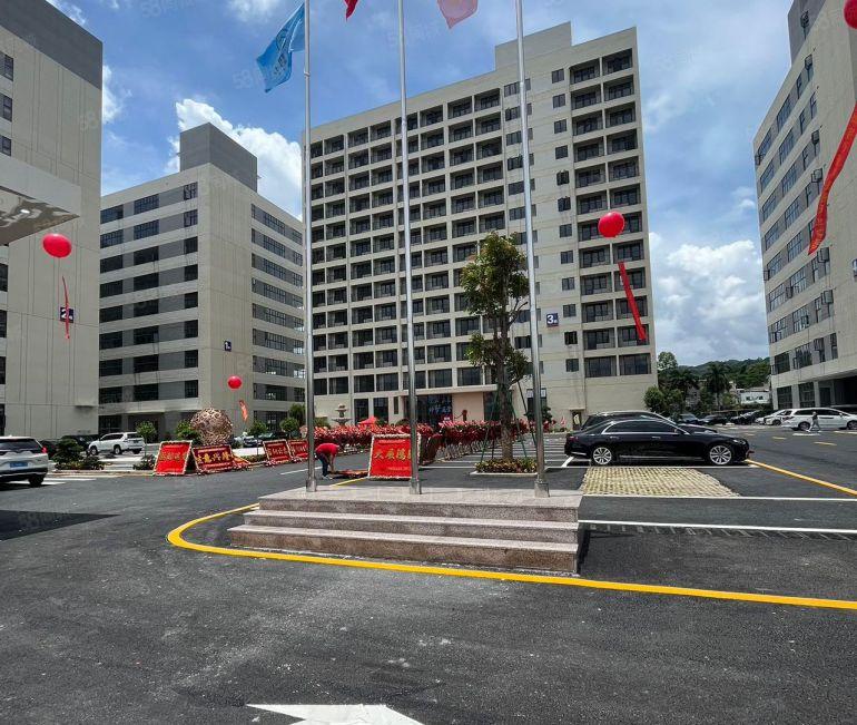 博罗罗阳镇原房东花园式工业园标准厂房出租，空地大，厂房形象好