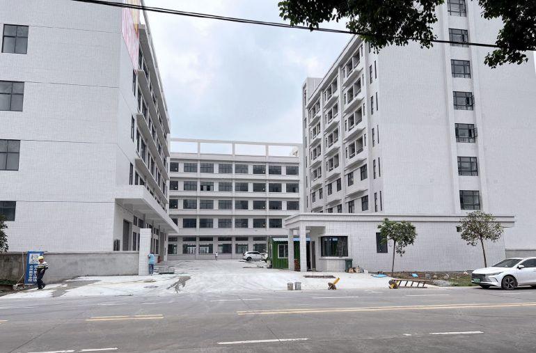 石湾镇9元全新独院厂房带地坪漆楼上分租一层4000可分租