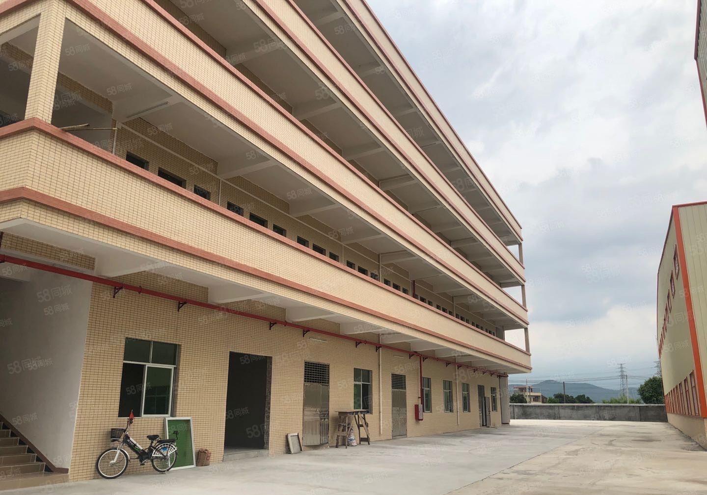 石湾镇，滴水10米高钢构21000平方出租，空地大，证件齐全