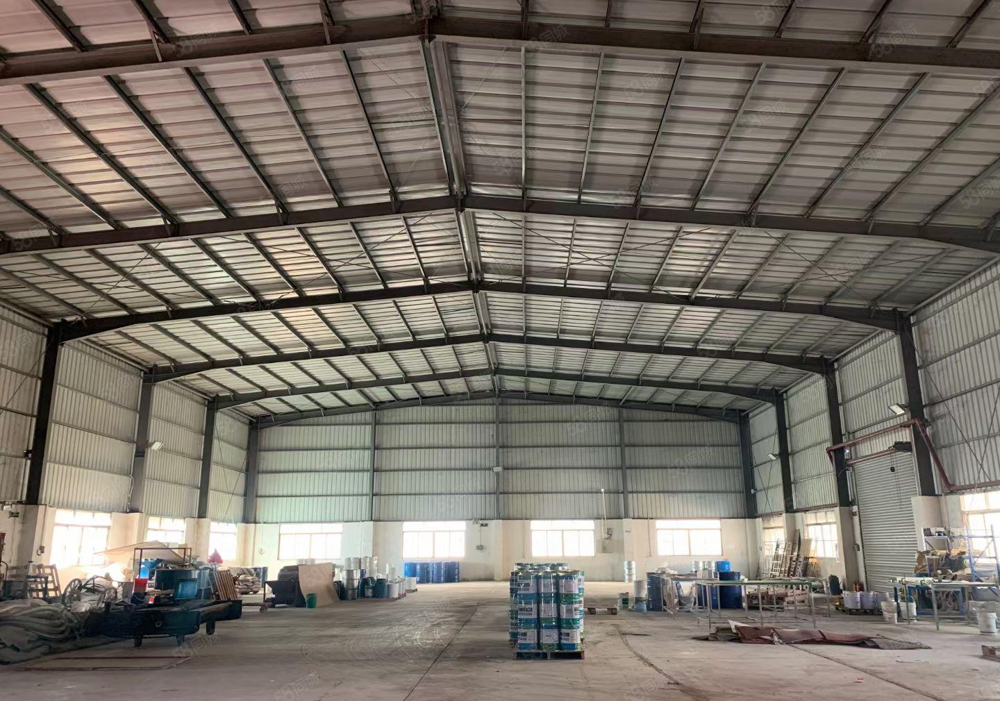 园洲镇独门独院3500平方钢构厂房出租，宿舍办公配套齐全