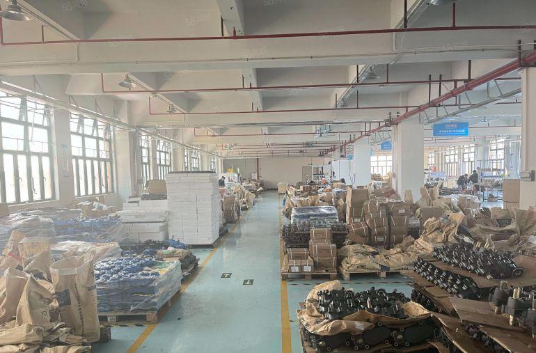 石湾仅租7元，原房东标准厂房带装修办公室，0公摊空地非常大