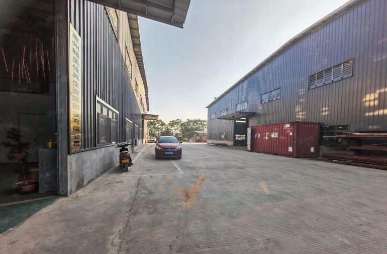 园洲衣服塑胶类看过来4200平 带装修 水电齐 可架行车