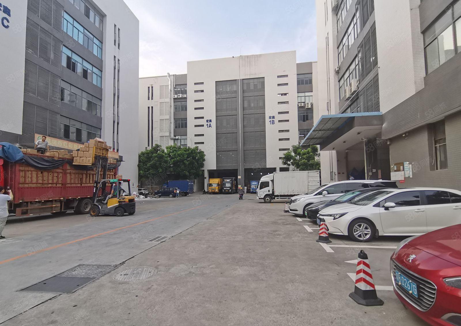 园洲九谭工业区楼上2000平厂房仓库原房东出租刻板环评可分租