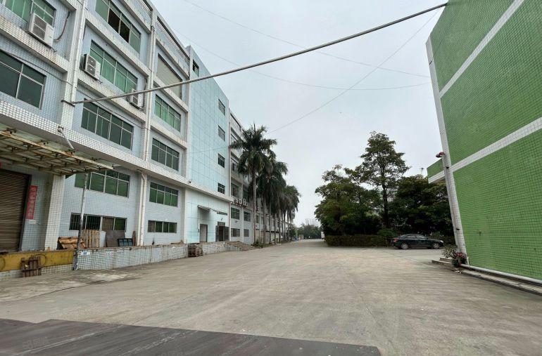 特价8元！石湾带现成装修标准厂房楼上1750平方实际面积出租