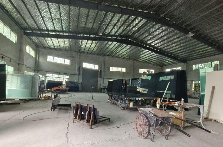 石湾镇原房东砖墙到顶滴水9米单一层厂房出租，证件齐全可办环评