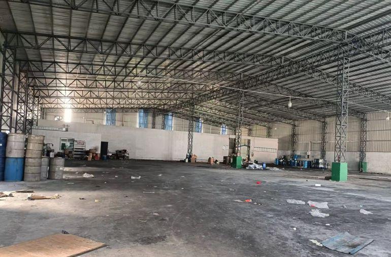 低价钢构独院2000平11元带宿舍办公滴水8米出租