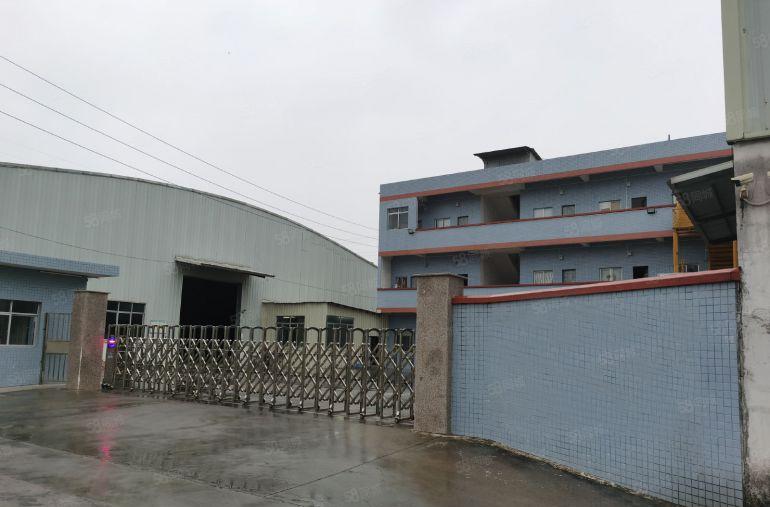 临莞年底急放滴水8米带牛腿5100平大空地低价独院钢构厂房