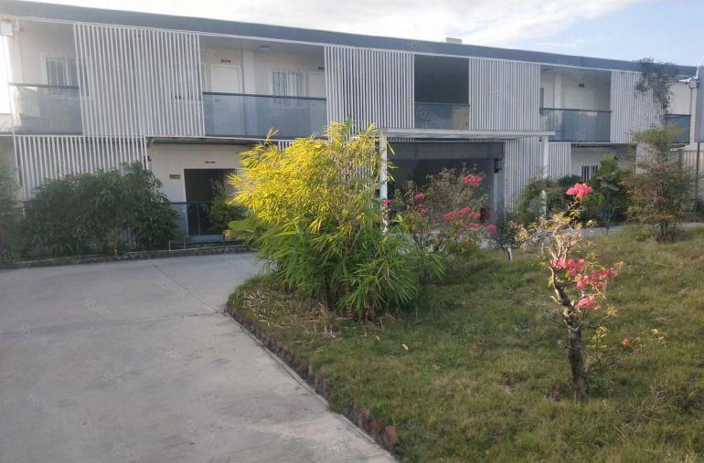 博罗园洲新出1300平方5吨行车厂房出租，有现成办公和宿舍