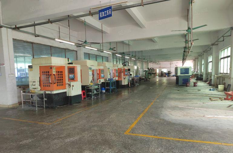 高速出口附近工业区原房东独院标准厂房4200平 证件齐全