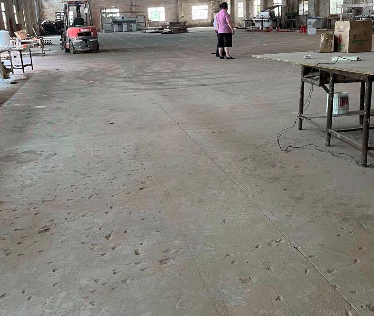 龙溪镇原房东钢结构厂房出租，现成主线400，现成办公室