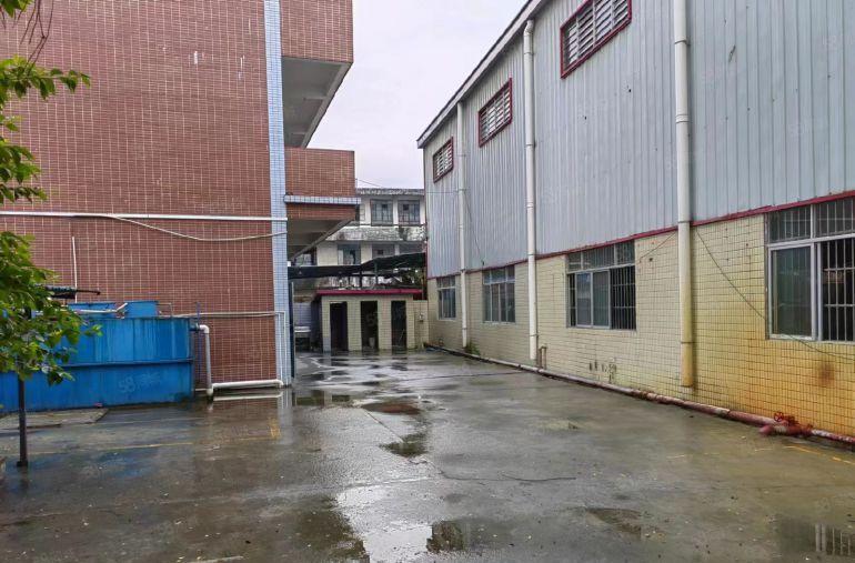 石湾独院单一层厂房仓库低价出租2600平，现成装修，可办环评