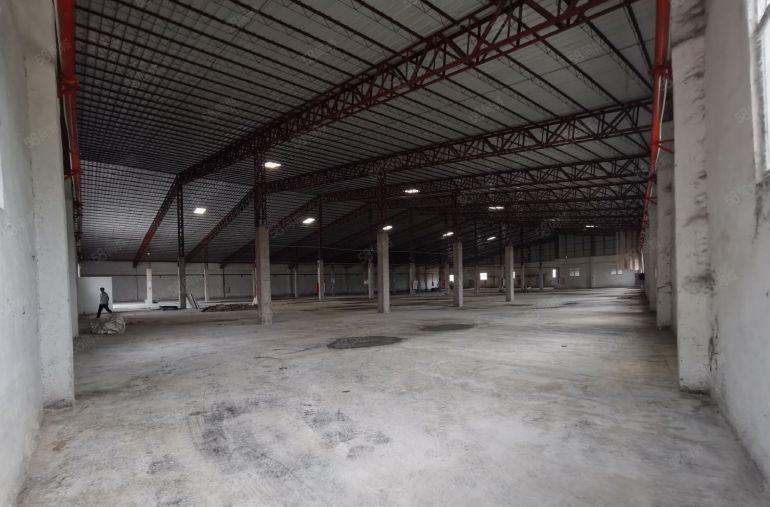 博罗长宁镇两处钢构厂房仓库共7600平低价12元招租中