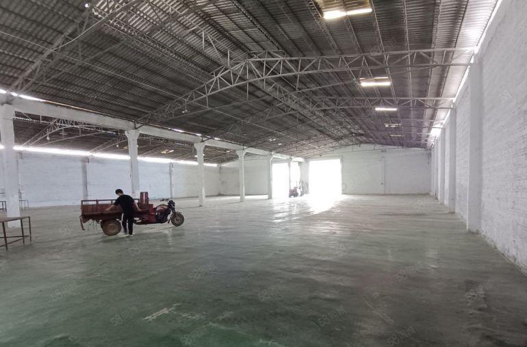 济广高速出口旁原房东独院单一层2500平 12元