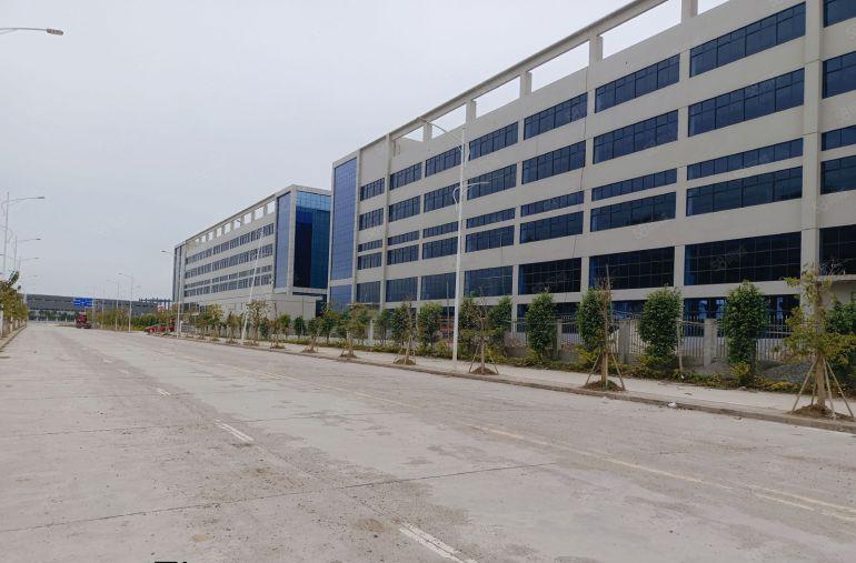 石湾原房东独院厂房仓库出租20000平，高速出口旁，可办环评