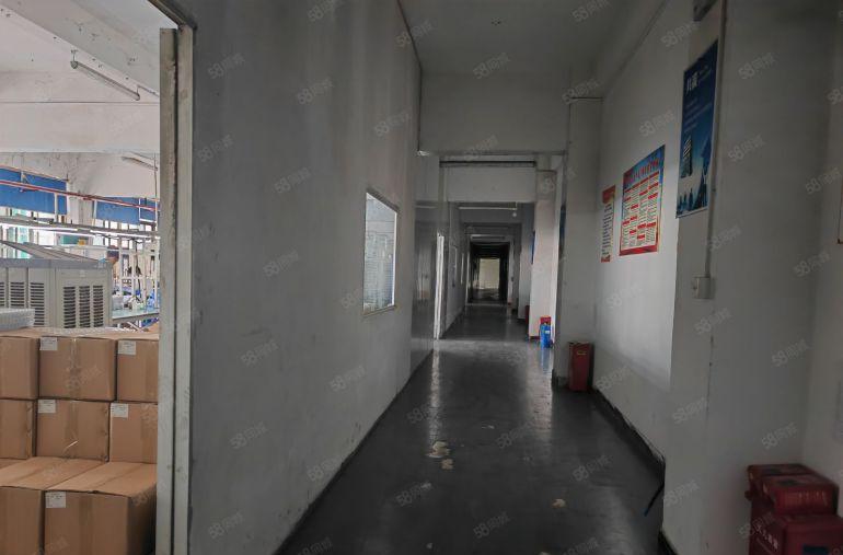 10块钱现成办公室装修，车间现成地坪漆楼上1800平有货梯