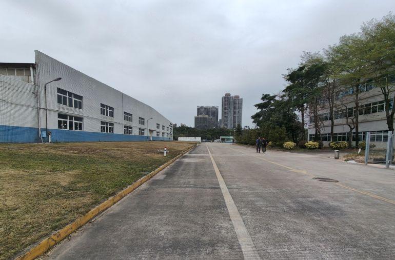 业主招租！滴水12米30000平方红本厂房仓库出租 现成航车