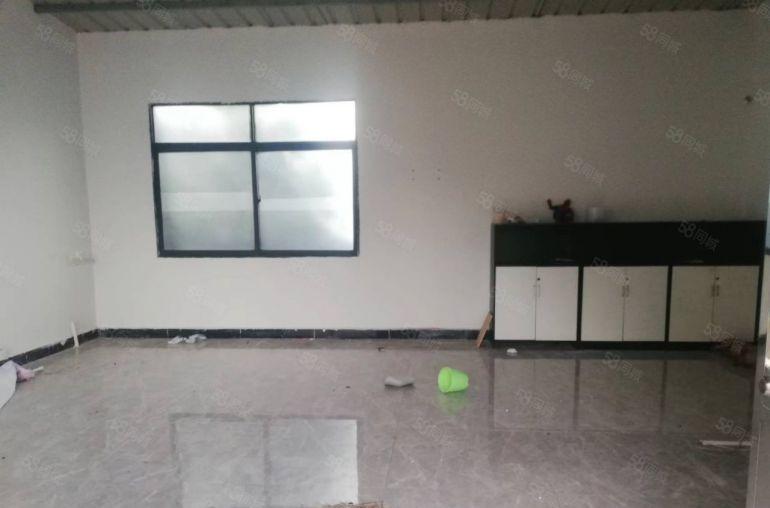 龙溪经典小独院厂房600平，配套宿舍办公，空地超大免费用