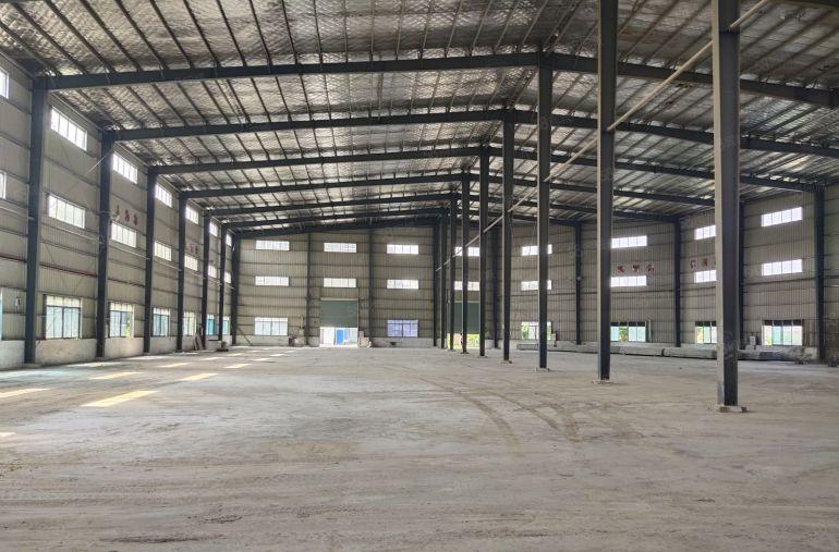 配天燃气高12米，石湾镇厂房2500方出租，可做涂布喷油行业