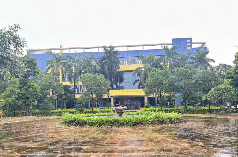 石湾汽车产业园新出带行车标准一楼厂房仓库出租3000平方米