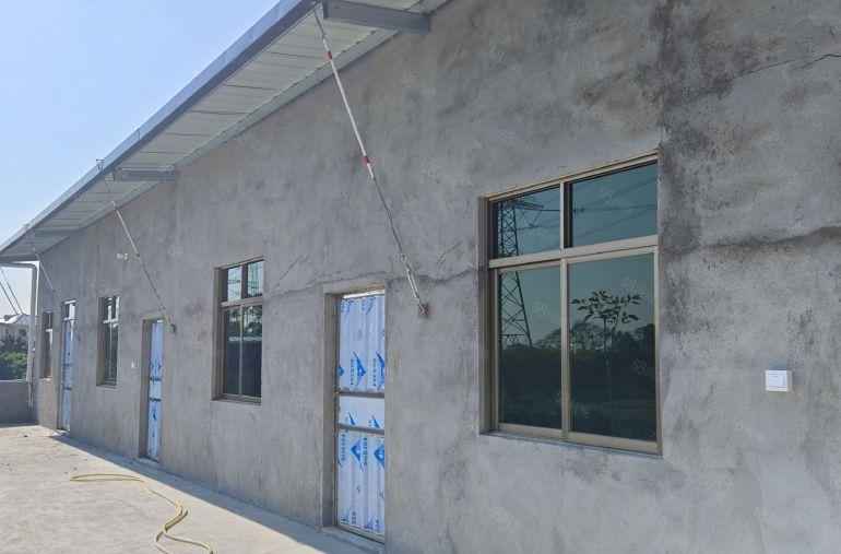 博罗龙溪独门独院原房东厂房出租，车间1500平方，大车可进