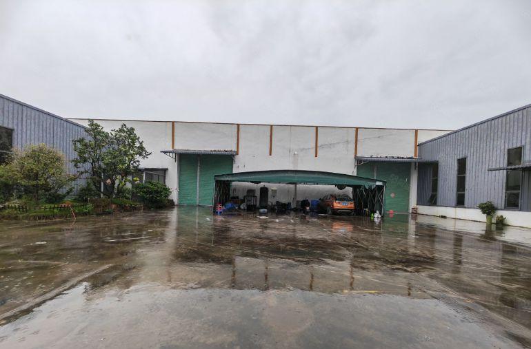 园洲高速口附近独院原房东3100平，装修使用过 车间水间有