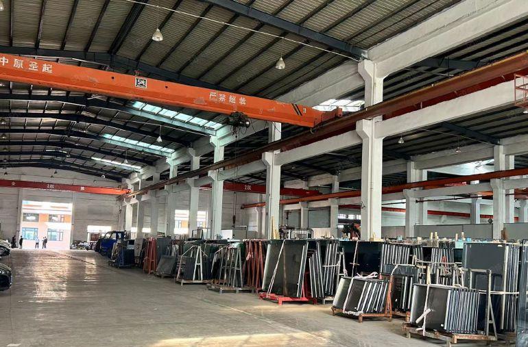 园洲新上带行车钢构独院，带现成办公室，大小好分租