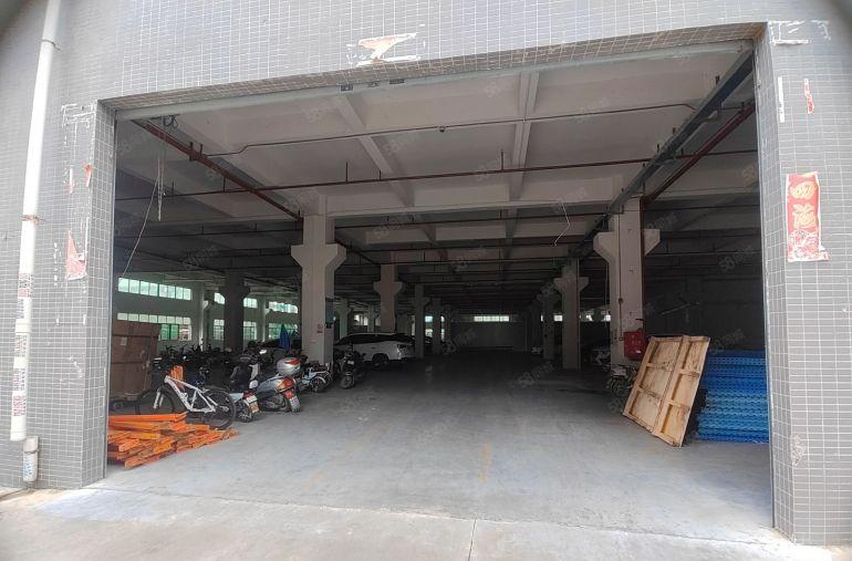 石湾镇区2800平独院标准一楼带牛角单价租