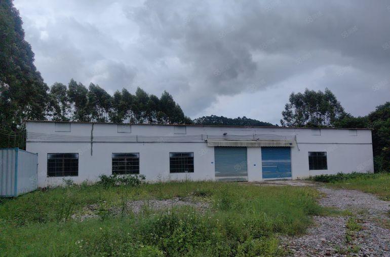 厂房出租 独门独院700平天大空地 周边无居民区