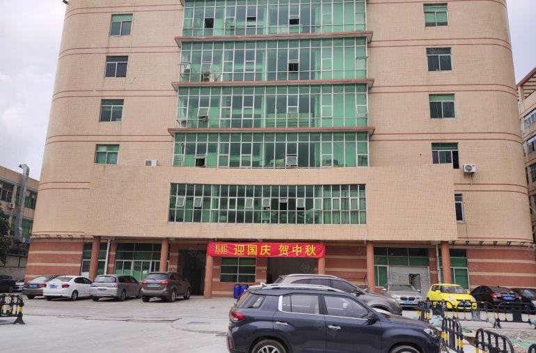 博罗石湾附近工业区3楼3千平带电梯原房东红本厂房出租可分租！