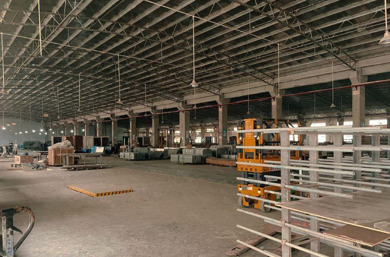 博罗石湾镇新出原房东带油性喷油环坪单一层加标准厂房低价出租，