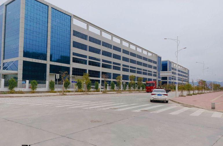 石湾重工业厂房出租50000平方，一楼8米，空地大。证件齐全