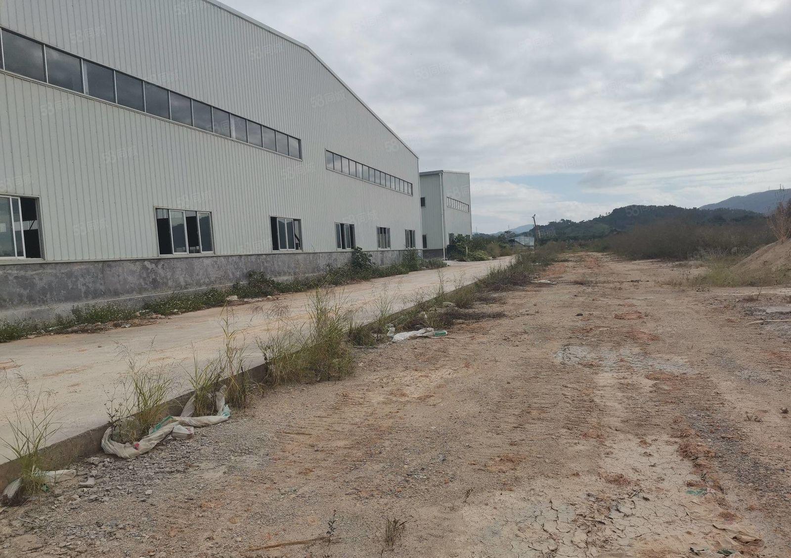 惠东10500平米原房东独院钢构厂房招租